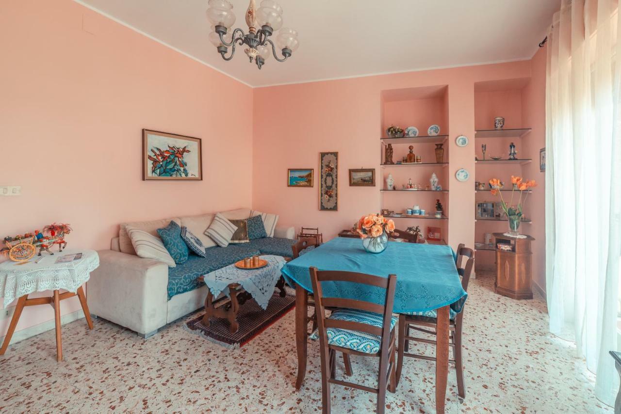 Theokles Apartment タオルミーナ エクステリア 写真